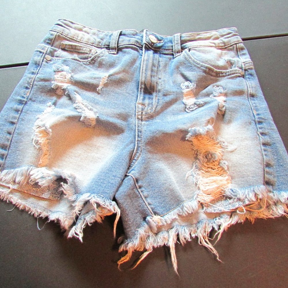 Kendall + Kylie Icon Shorts Size 7 Distressed Blue